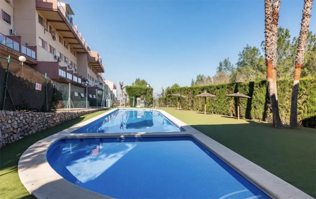 Piso en  Calle Castillo de Aledo 80 - Foto 10