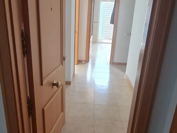 Piso en calle de Troya, 1