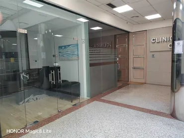 Local comercial en  Avenida Ricardo Soriano 20 - Foto 4