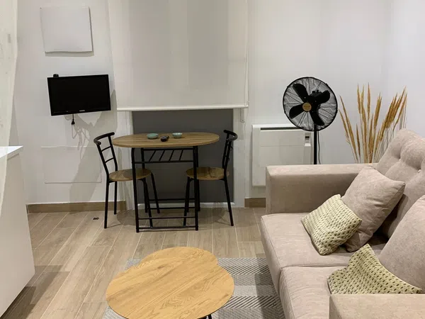 Estudio en Calle de la Reina, 9 - Foto 2