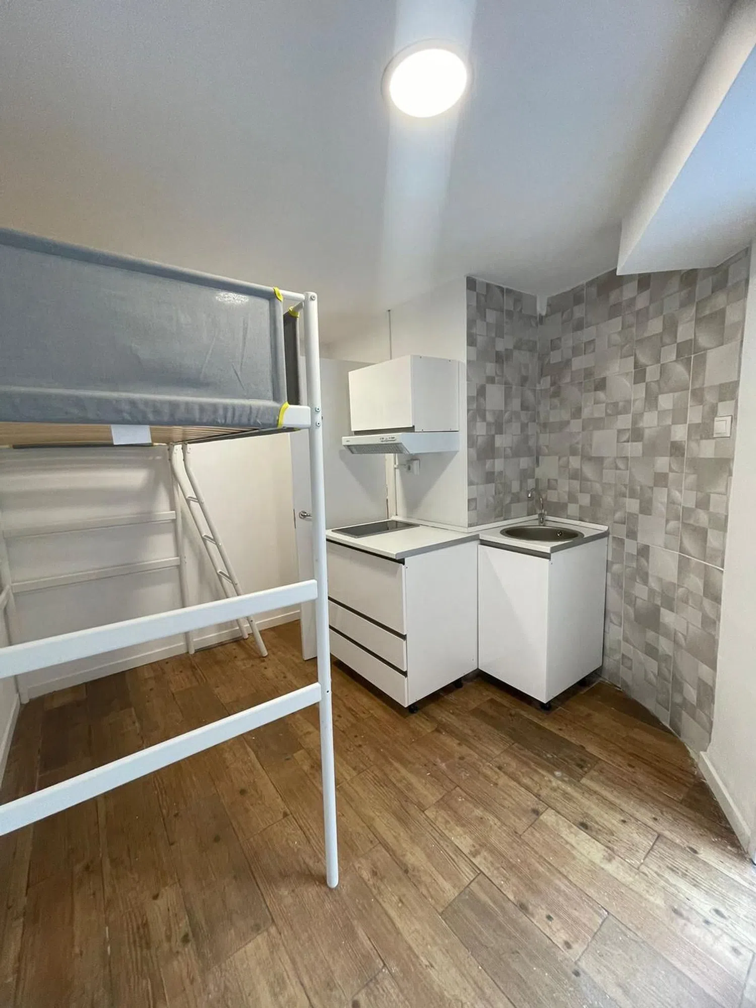 Estudio en calle de la Conca de Tremp, 125 - Foto 1