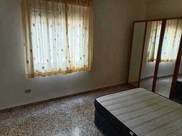 Piso en calle Reina Doña Violante, 3 - Foto 1