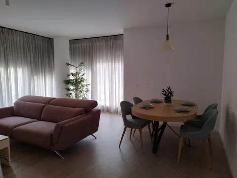 Piso en calle Miguel Delibes, 22