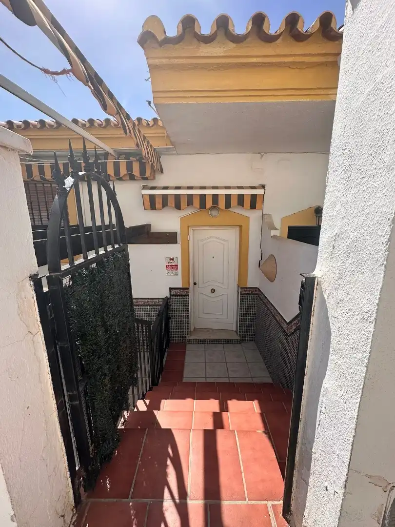 Casa adosada en  Calle Castilla 54 - Foto 7
