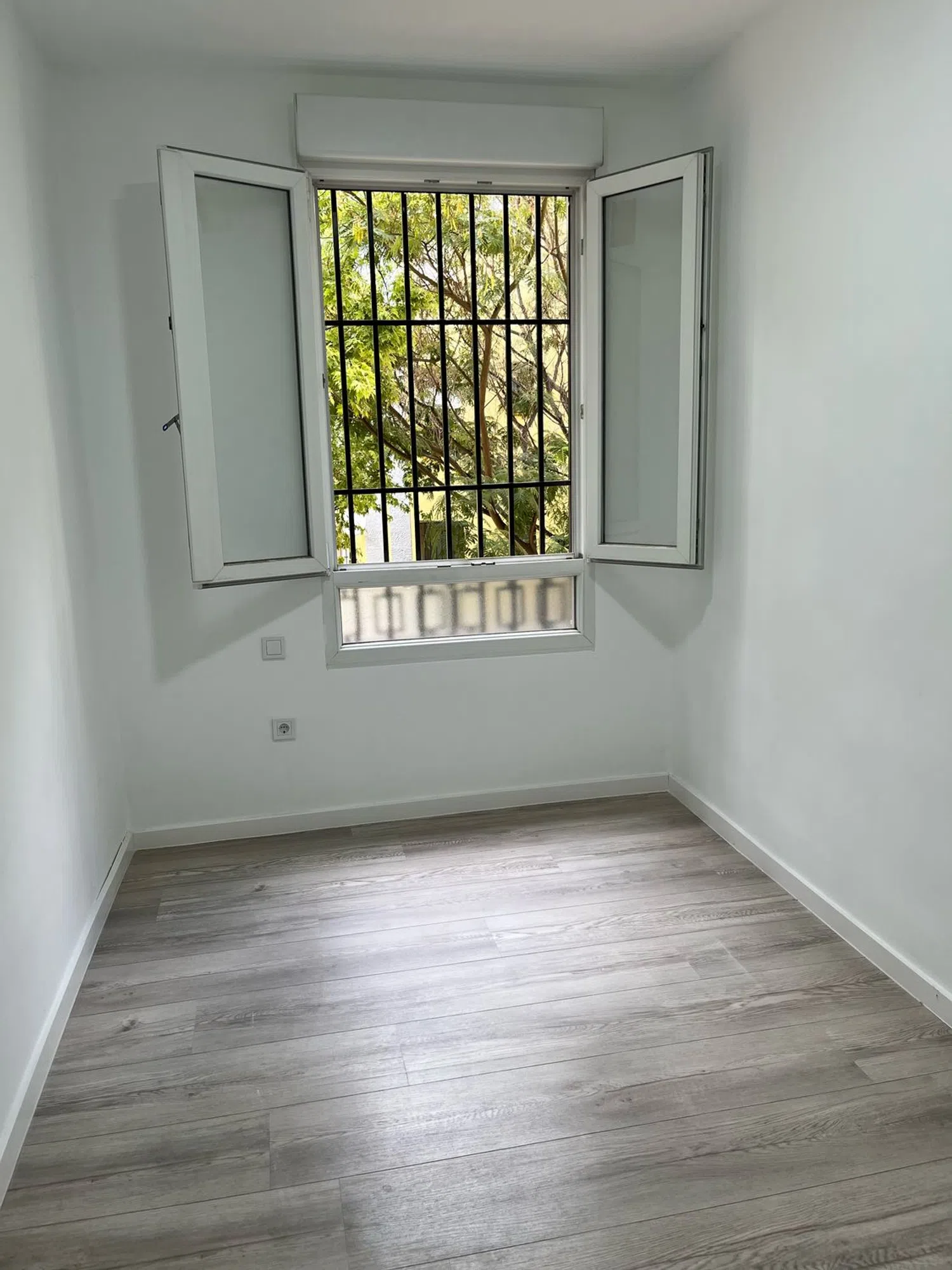 Piso en calle de Alejandro Saint Aubin, 4 - Foto 1