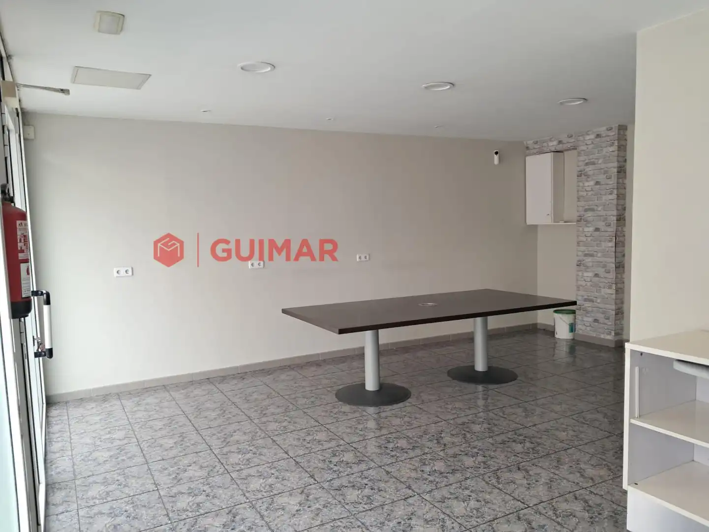 Local comercial en  Esplugues de Llobregat - Carrer de la Lleialtat - Foto 4