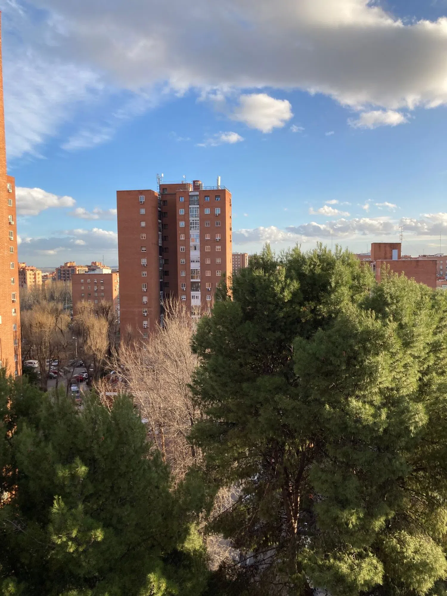 Piso en calle de Menasalbas, 6 -8