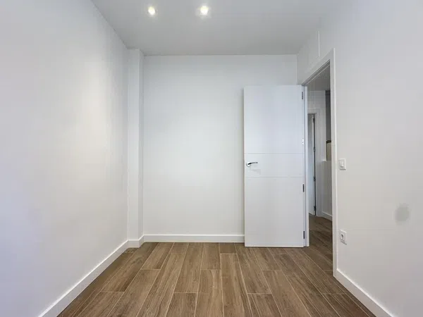 Piso en Calle de Velarde - Foto 10
