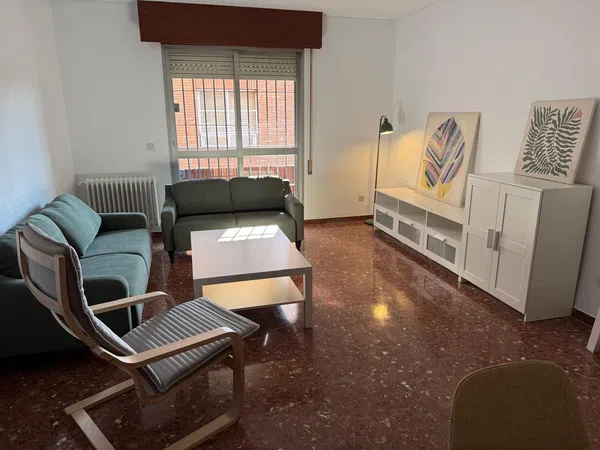 Piso en Avenida de Cervantes, 6, El Vial - Ronda de Tejares - Foto 1