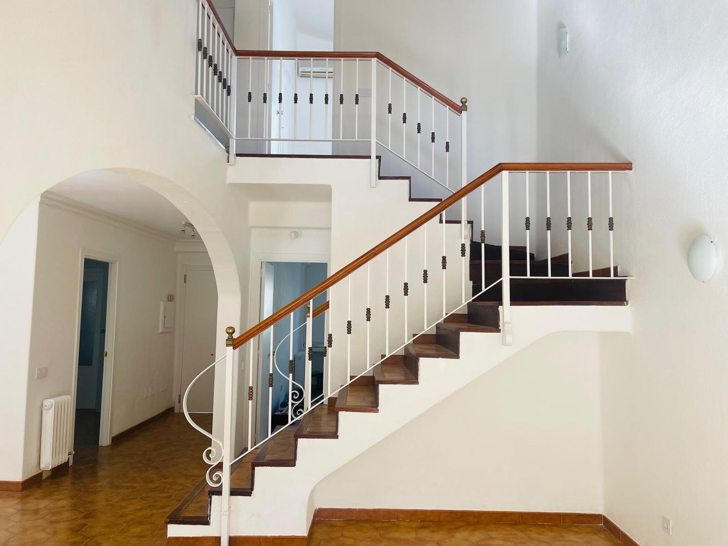 Chalet adosado en calle Julià Vicenç, 16 - Foto 1