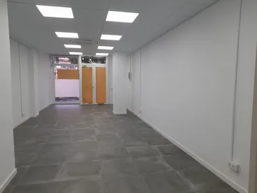 Local comercial en  CORNELLA - Foto 14