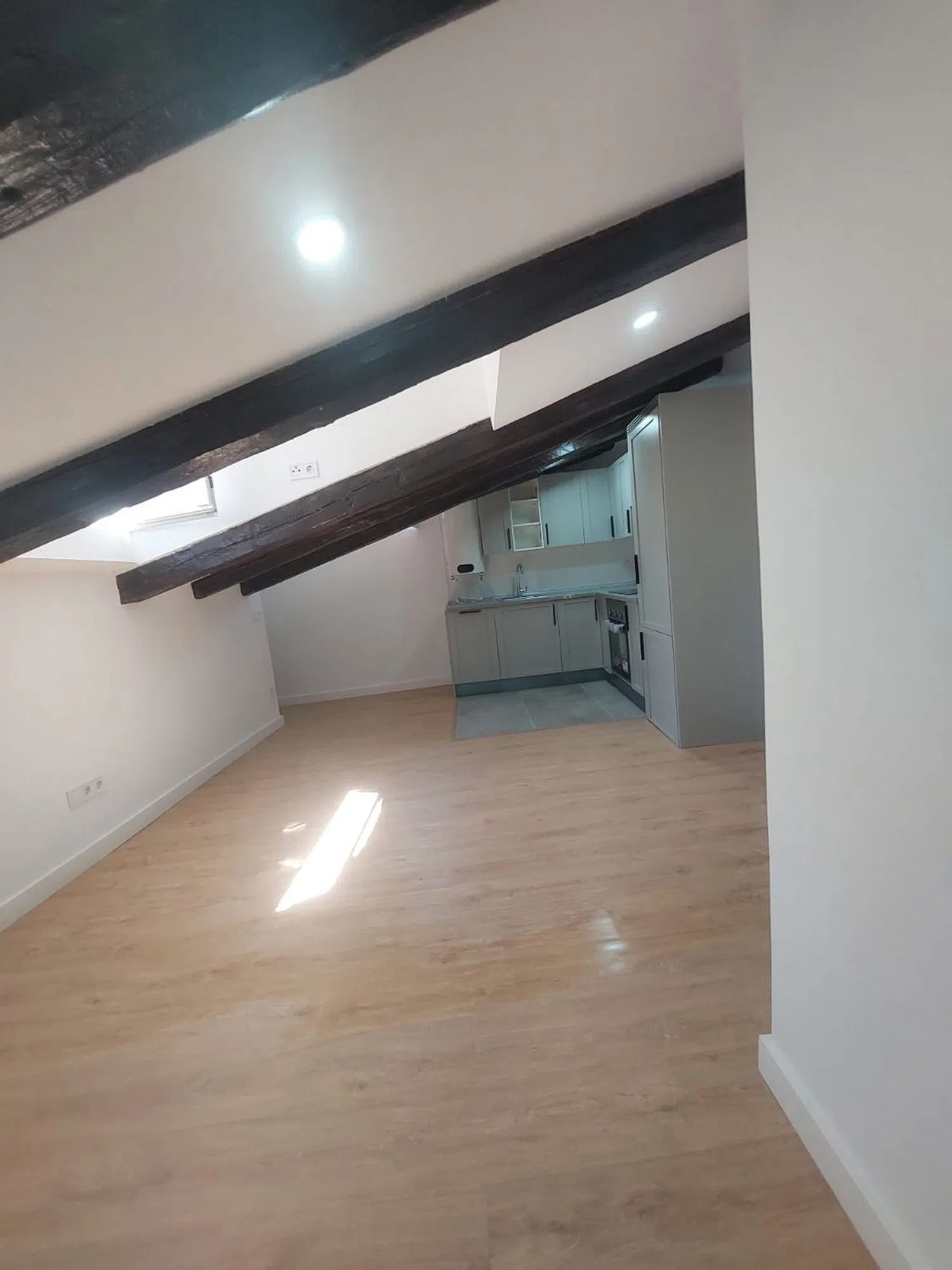 Ático en calle del Mesón de Paredes, 42 - Foto 5