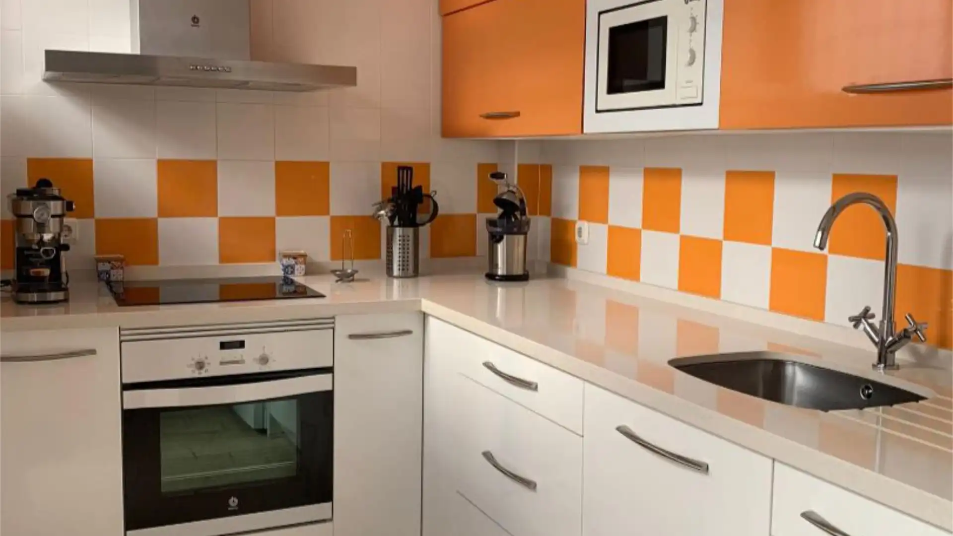 Casa adosada en  Calle de la Hijuela 19 - Foto 11