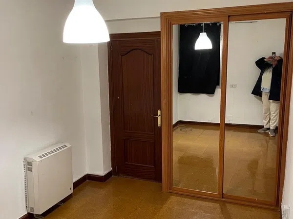 Piso en calle de Cuart de Poblet, 131