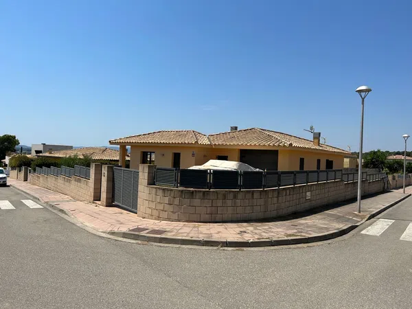 Casa o chalet independiente en Calle de San Juan del Sur, 28, Torre Vella - Torre Gran - Les Dunes - Foto 1