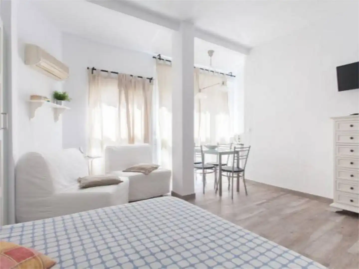 Estudio en  Rambla de Méndez Núñez 43 - Foto 8