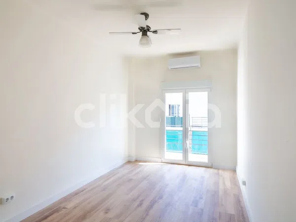 Piso en calle Profesores Hermanos Muñoz - Foto 1