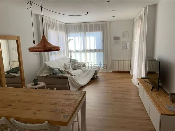 Piso en calle de Herencia, 21