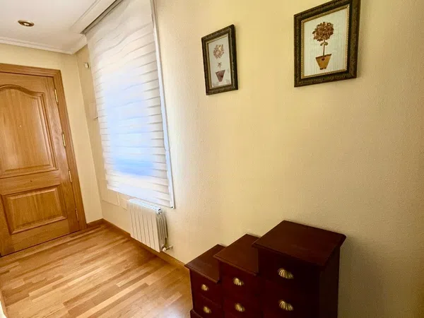 Piso en calle John Dalton, 38