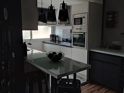 Piso en avenida Carlos V, 34 -42 - Foto 1