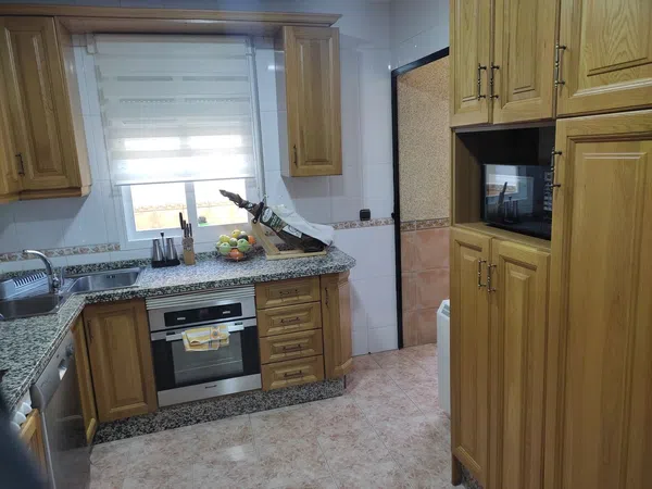 Chalet adosado en Maracena - Foto 5