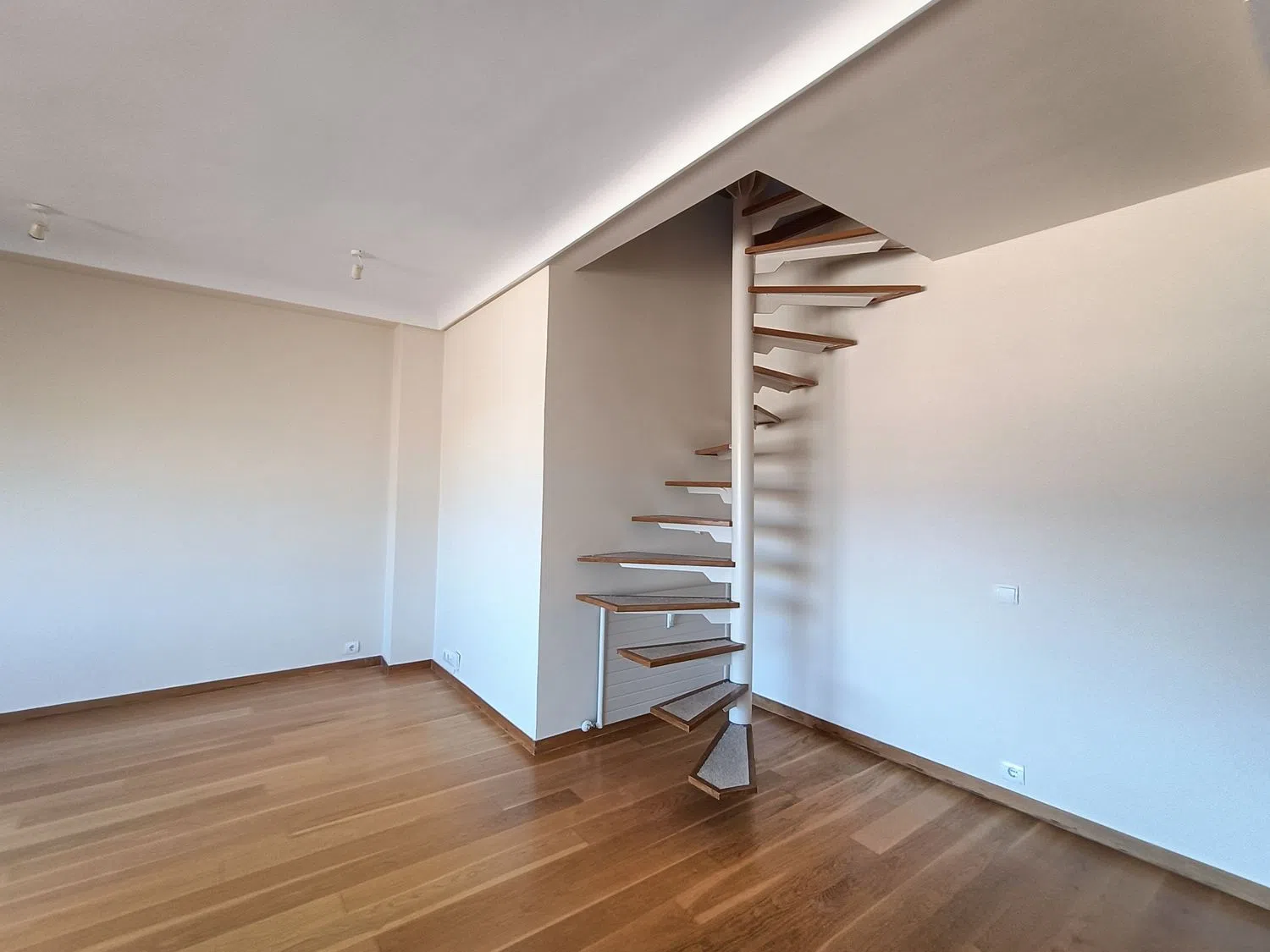 Dúplex en paseo de Eduardo Dato - Foto 4