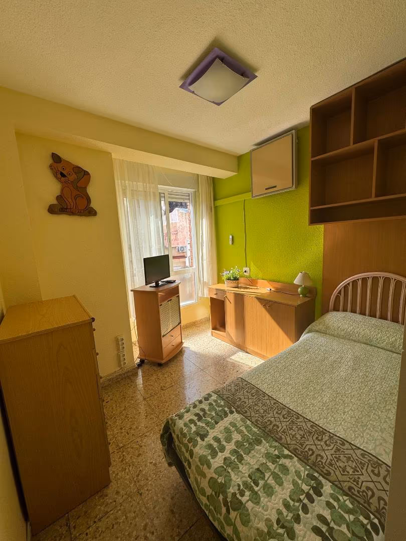 Piso en  Calle Montero Ríos 91 - Foto 6