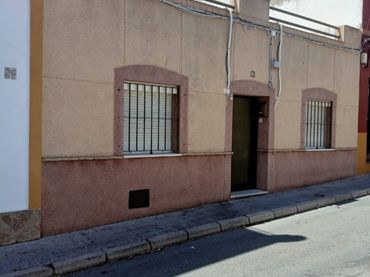 Casa adosada en  Calle Medellín 3 - Foto 1