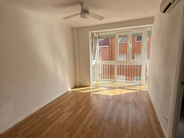 Piso en calle Manuel Lamela, 8