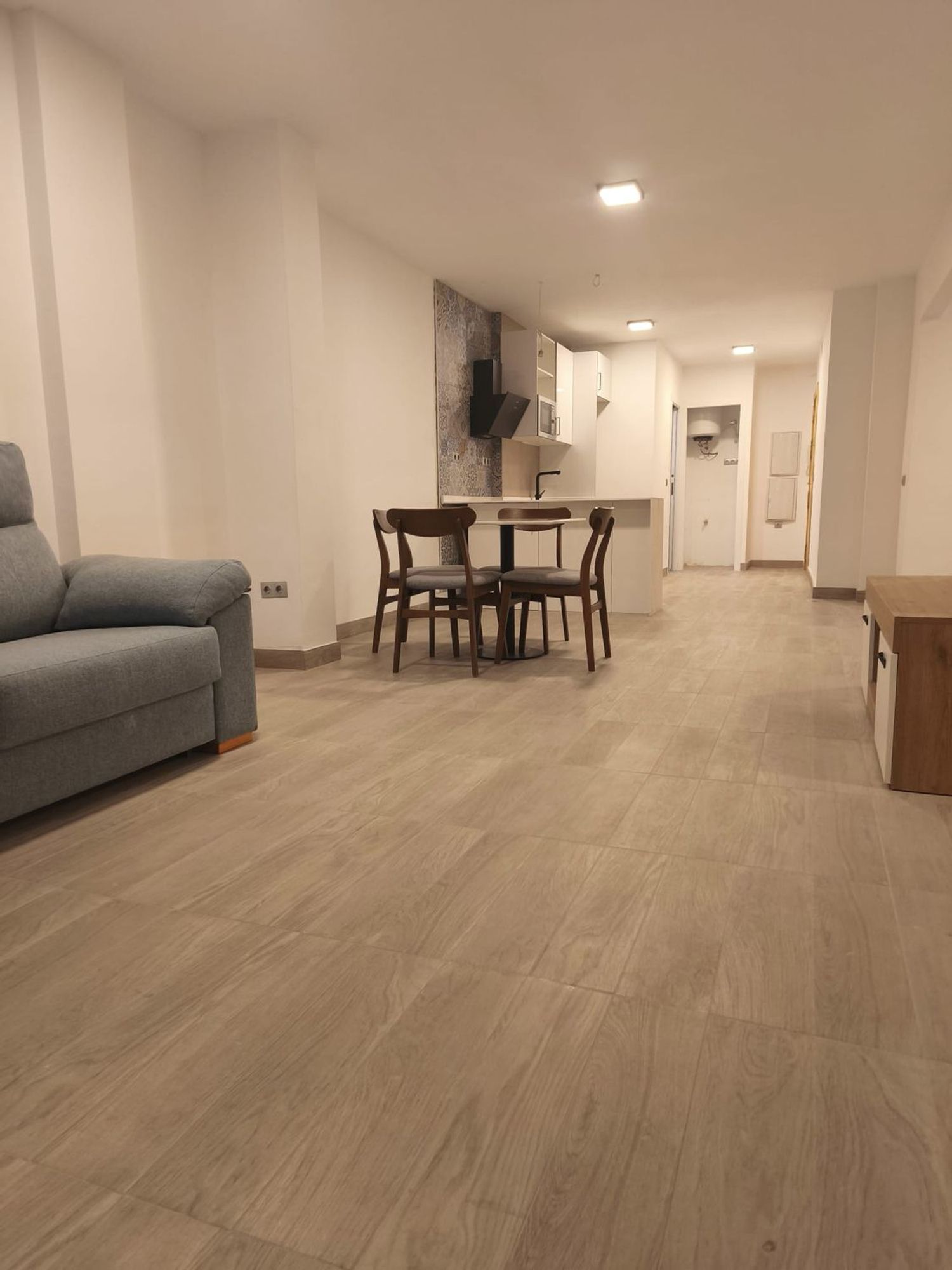Estudio en Calle Zurbarán, 16 - Foto 2