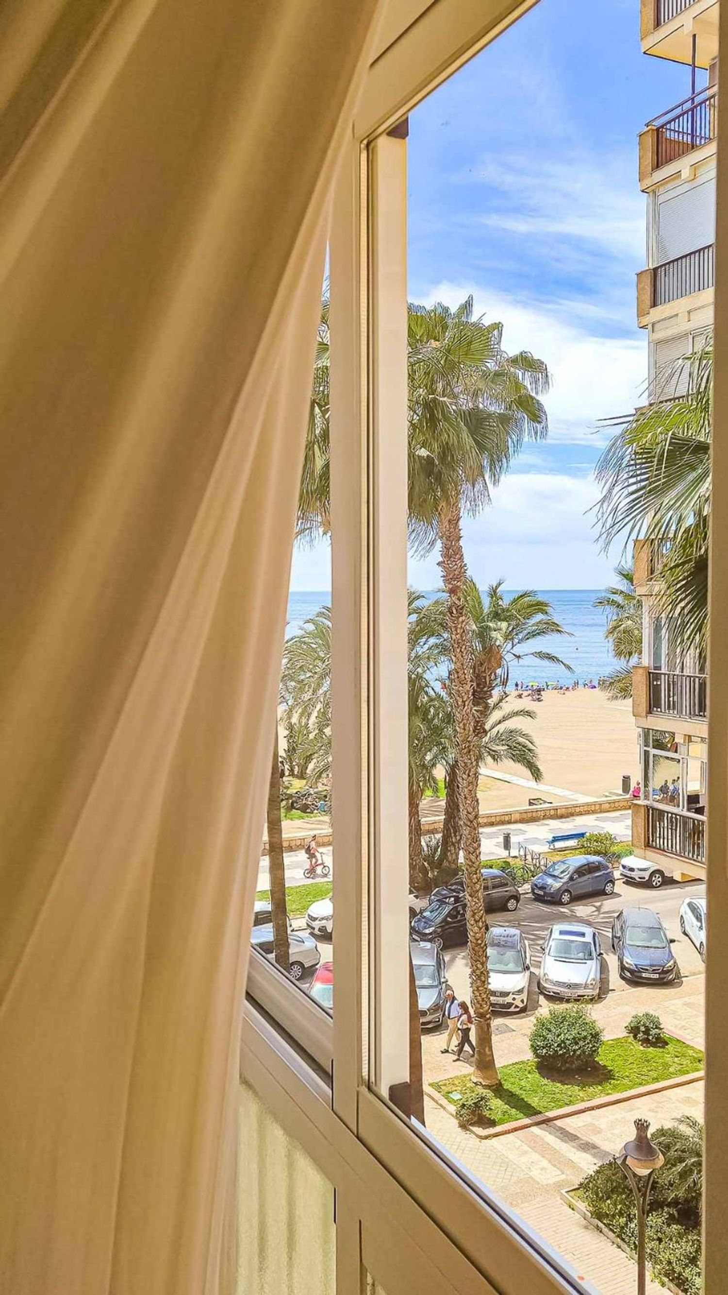 Piso en calle Pintor Casilari Roldán, 1 - Foto 1