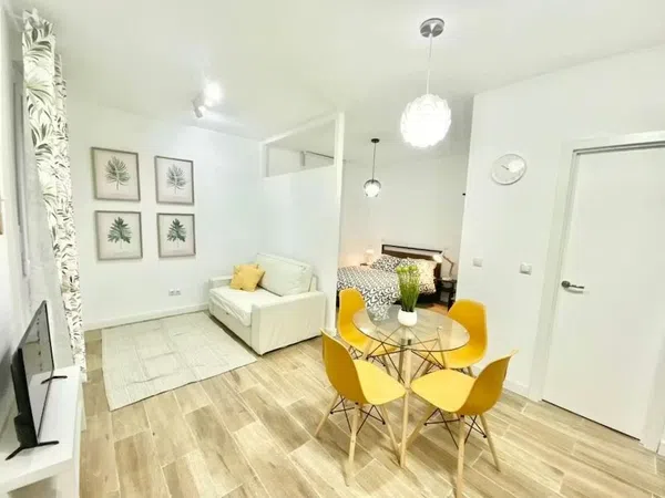 Piso en C. Huerto del Conde, 28 - Foto 1