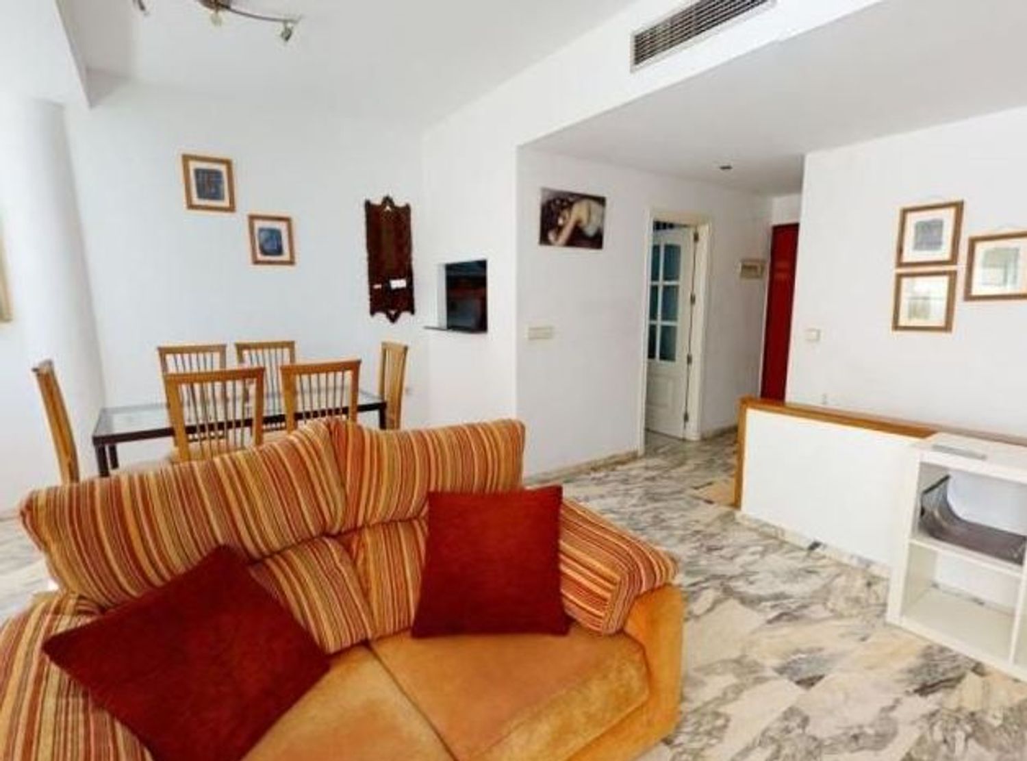 Piso en calle San Jacinto, 28 - Foto 2