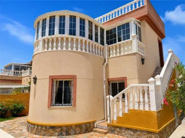 Casa adosada en Torre de la horadada - Foto 1