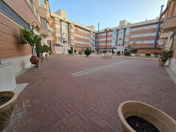 Piso en Avenida del Gran Capitán, 47, Huerta de la Reina - Foto 3