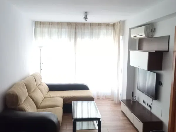Piso en calle Casarabonela, 18