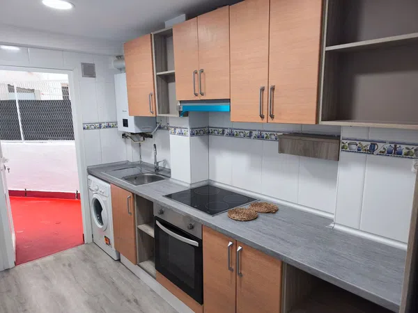 Piso en calle de Granada, 25