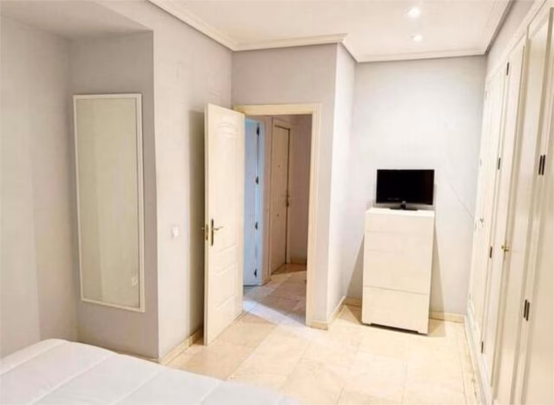 Piso en Avenida del Puerto - Foto 6