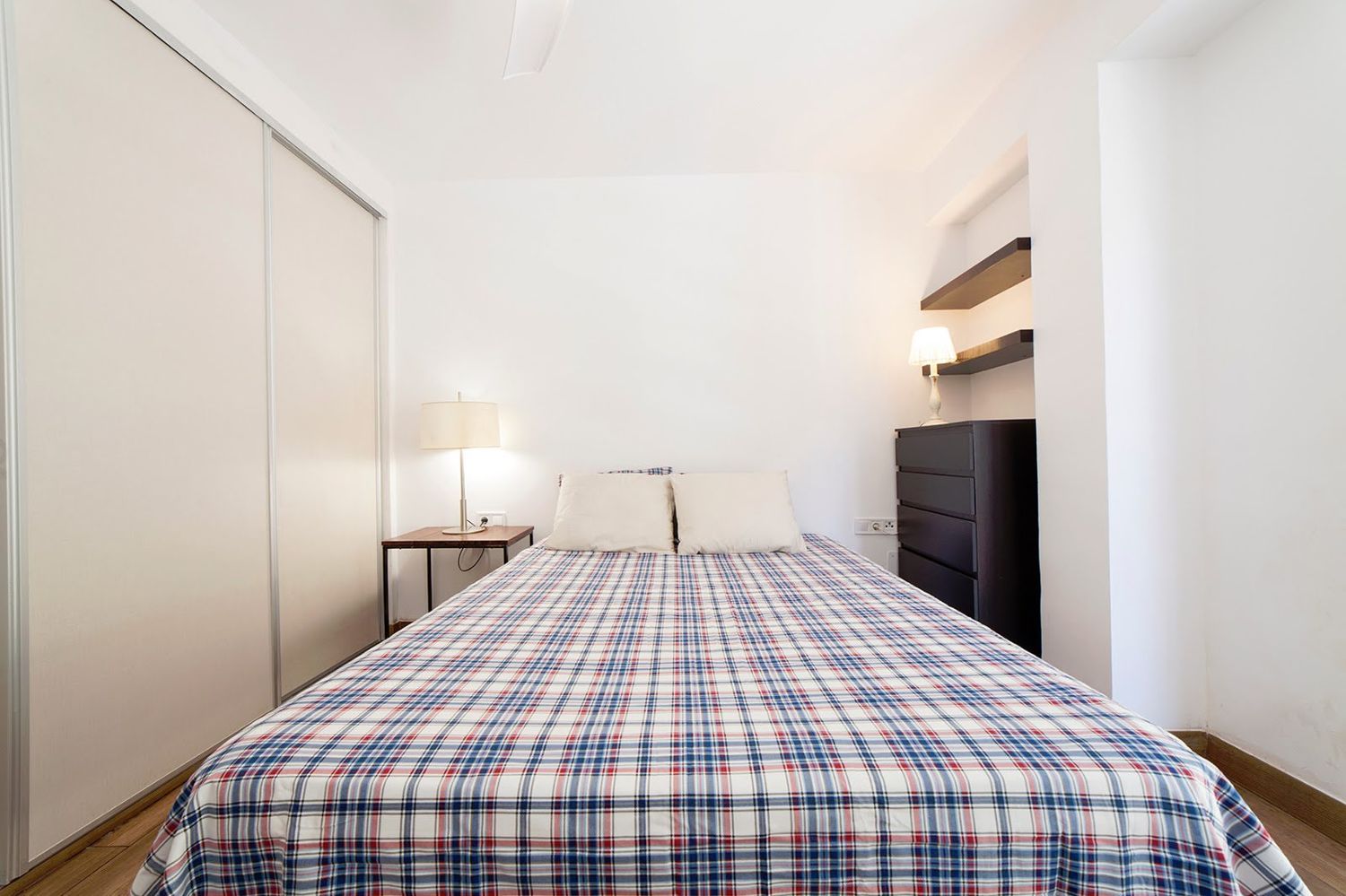 Piso en calle d' Antonio Ponz, 114 - Foto 8