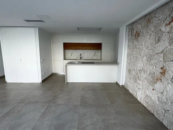 Piso en Calle de la Reina Maria Cristina, 60 - Foto 2