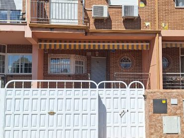 Chalet en  Calle Giralda 54 - Foto 1