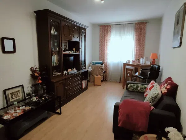 Piso en camino de los Ingenieros, 1