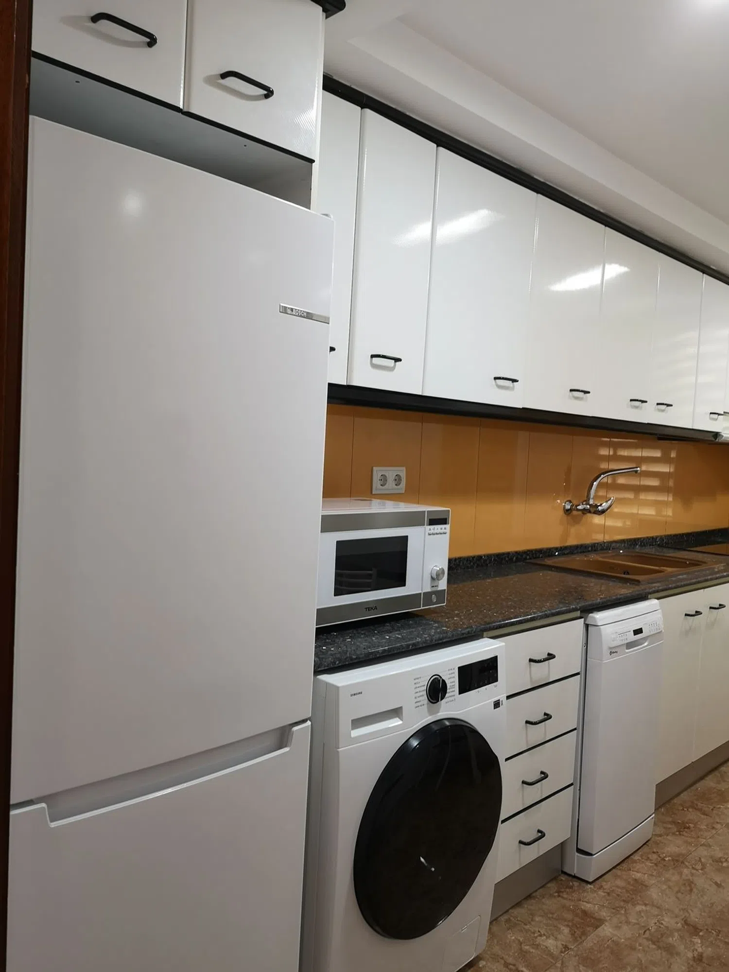 Piso en calle de Campoamor, 64  - 68 - Foto 4