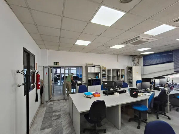 Local en Calle Pino Estrobo, 1, Palmete-Padre Pío-Hacienda San Antonio - Foto 17