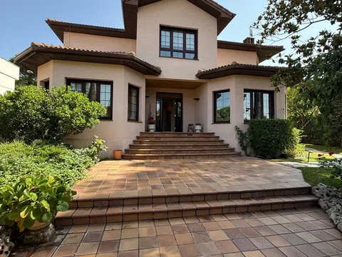 Casa independiente en calle de la Fuente del Rey, 36 C