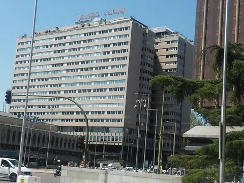 Piso en plaza de Colón, 1