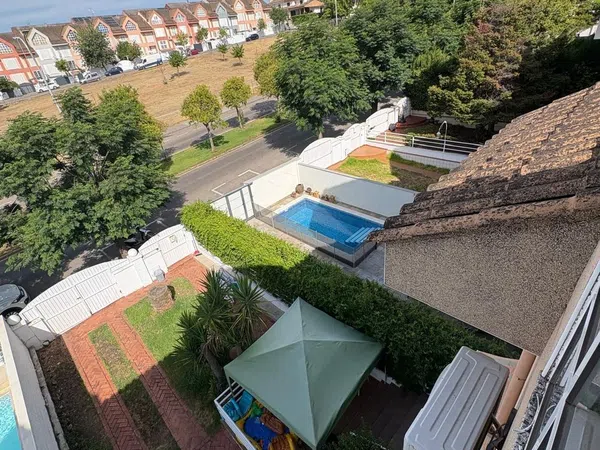 Chalet adosado en Calle Carlos Callejo, 21, Macondo - Los Castellanos - Foto 2