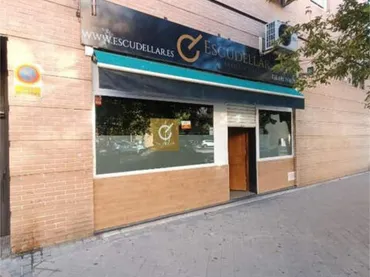 Local comercial en Las Rosas - Foto 2