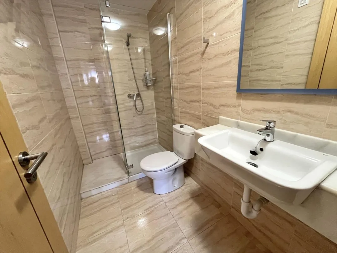 Piso en  Carrer del Pare Guillem Vives 4 - Foto 8