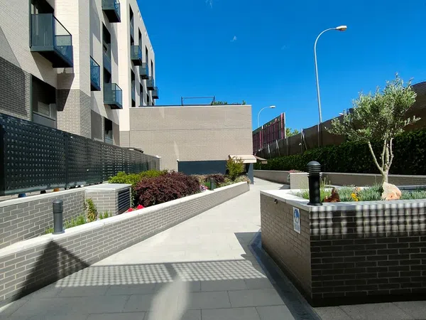 Dúplex en Avenida de los Pirineos - Foto 9